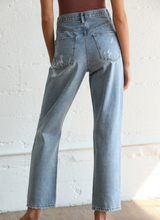 Load image into Gallery viewer, Mid Rise Distressed Jeans
